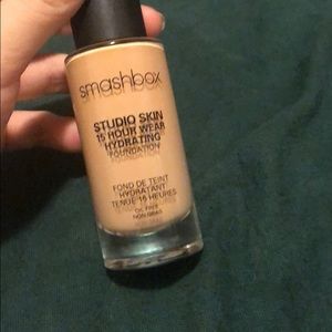 Smashbox Studio Skin Foundation
